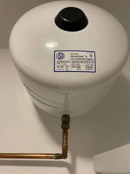 Expanzní nádoba Expanzomat 35 l - Stavebniny