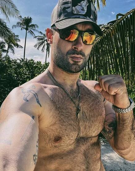 FOTO: Adam Vacula je pořádně svalnatý. – stránka 41