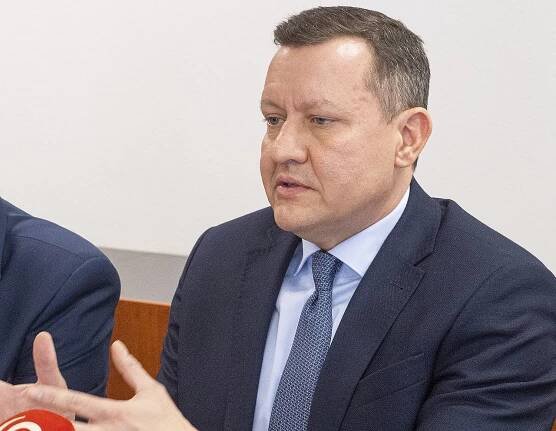 Taraba a Lipšic v konflikte na sociálnej sieti. Ako ex-špeciálnemu ...