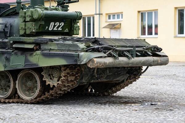 Tank T-72 M4CZ: Je jen náš, umí se kamuflovat, a pokud na něj ukážete laserem, začne nadměrně kouřit