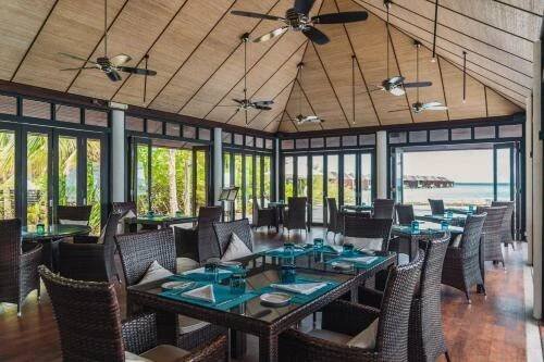 Restaurace v ubytování Lily Beach Resort and Spa - All Inclusive