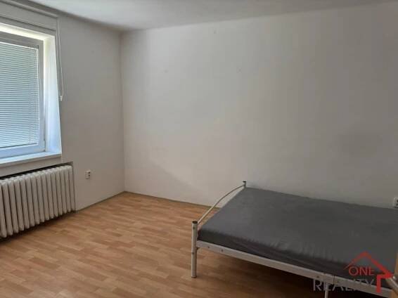 Pronájem bytu 1+1 35 m², Padělky II, Zlín
