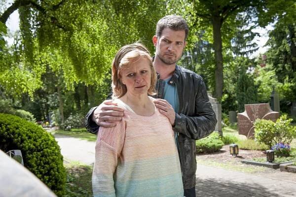 Herzensbrecher - Vater von vier Söhnen - Wunder (S01E03) (2013)