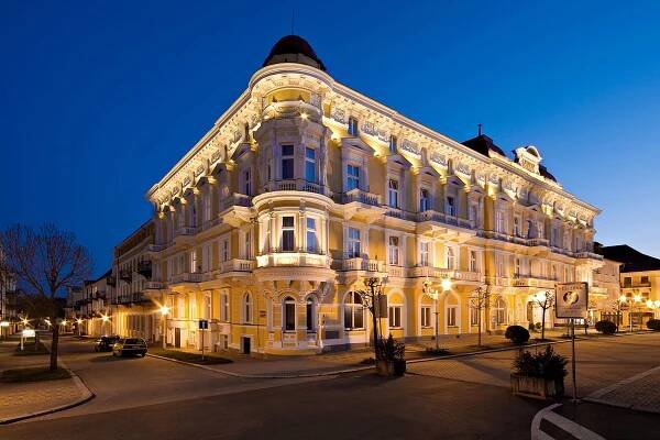 Lázeňský hotel SAVOY - Františkovy Lázně | Turistický.net