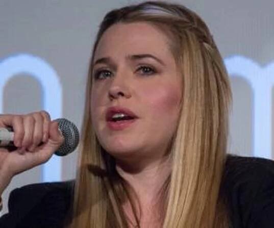 Majandra Delfino Biography - Facts, Childhood, Family Life & Achievements