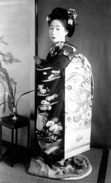 Category:Maiko - Wikimedia Commons