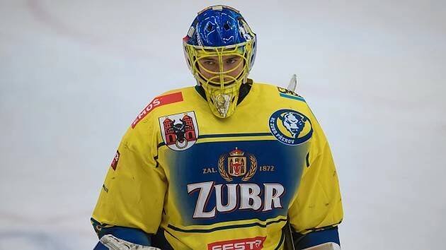 Potvrzeno. Postava opouští Zubry, míří do extraligy. Náhrada podepsána