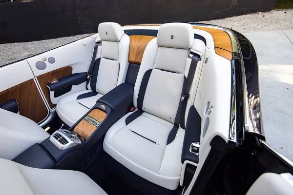 SCA666D58JU107672 2018 Rolls-Royce Dawn - Merlin Auto Group