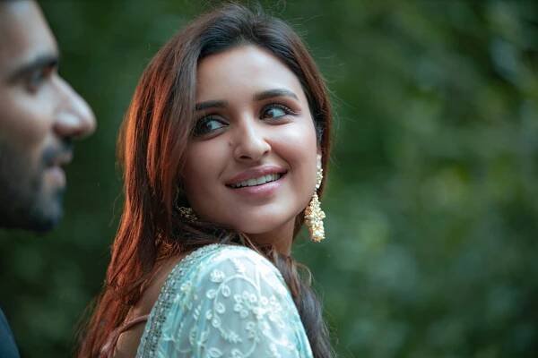 Parineeti Chopra - Dívka ve vlaku - Z filmu