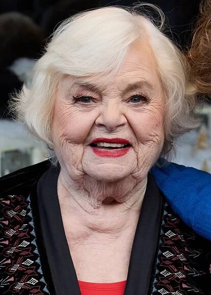 June Squibbová