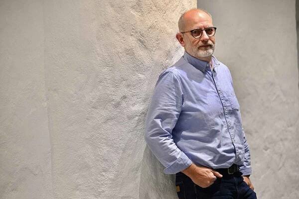 Dostatečně spěte a nechlastejte, radí psychiatr Martin Hollý lidem v dnešní době