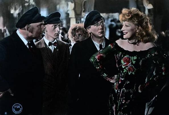 Gustav Knuth, Günther Lüders, Kurt Wieschala, Hilde Hildebrand - La Paloma - Z filmu