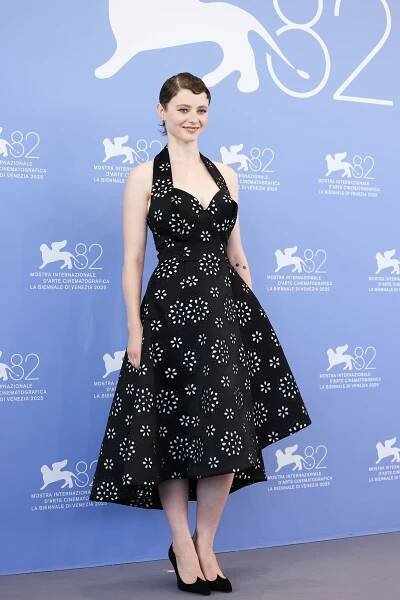 Thomasin McKenzie Serves Retro Romance in Venice