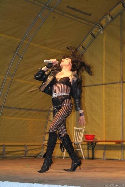 Svinnský ISCAREX kros kulturní program FIRESHOW BALESTRA a TRAVESTI SHOW HANKY PANKY - ISCAREX Team