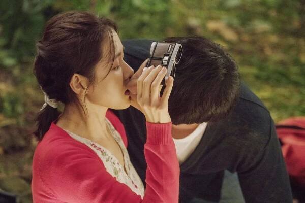 Jigeum mannaleo gabnida - Z filmu - Ye-jin Son