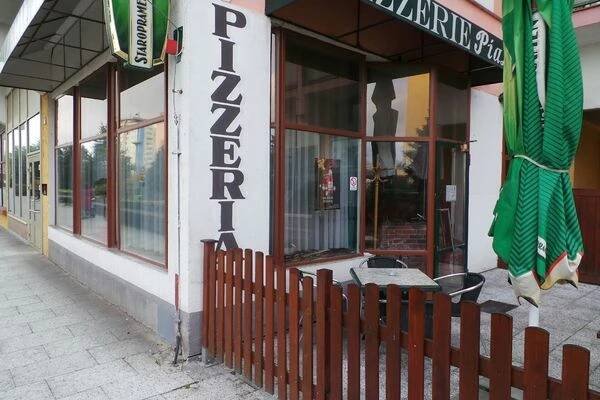 Pizzerie Piazza foto 1