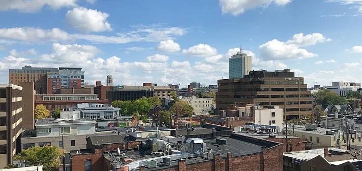 Soubor:Ann Arbor Skyline 2021.jpg – Wikipedie