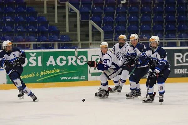 HC Kometa Brno » Reportáž ze zápasu: Kometa - Plzeň 4:1 » Junioři si doma vyšlápli na lídra tabulky z Plzně a stáhli bodovou
