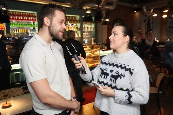 Víme, kdo je nová přítelkyně Vincenta Navrátila! Nahradila Pepína a pracuje pro Hanychovou