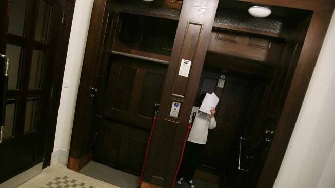 Lidé se znovu projedou páternosterem na Magistrátu. Možnost mají ale jen dospělí