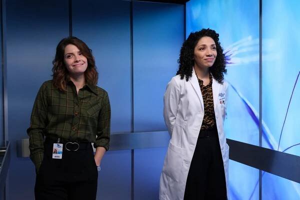 Dobrý doktor - Nevyřčené - Z filmu - Paige Spara, Jasika Nicole