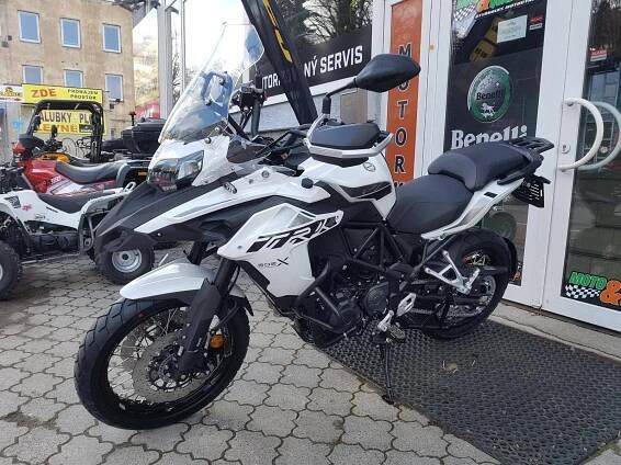 Benelli TRK 502 X ABS, ZÁRUKA 4 ROKY, AKCE KUFRY (NOVÁ, 2025), 164.990 Kč