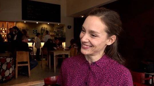 Po dvou dětech je herečka hubená jako lunt: Podívejte se, co zbylo ze sexy vnadné kriminalistky - Super.cz
