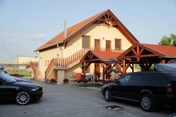 Apartmány KOSÁR - Veľký Meder