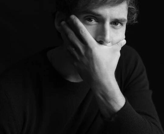 sam claflin 3.jpg