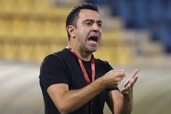 Nezůstane kámen na kameni? Xavi se chystá vyhodit bývalé spoluhráče