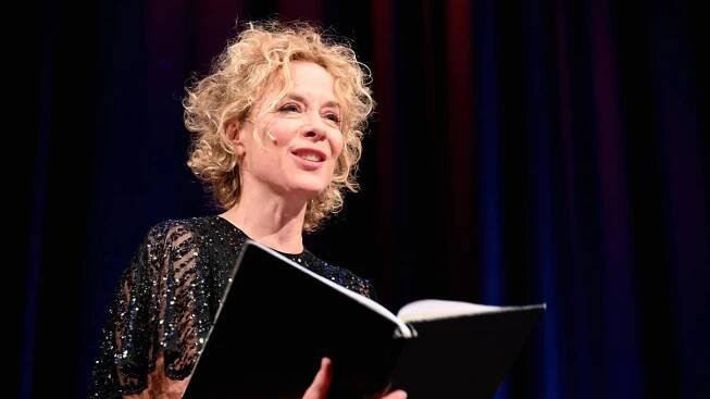 Die Schauspielerin Katja Riemann las – wie hier bei der lit.Cologne – am Mittwoch im Nikolaisaal „Babettes Fest“.  