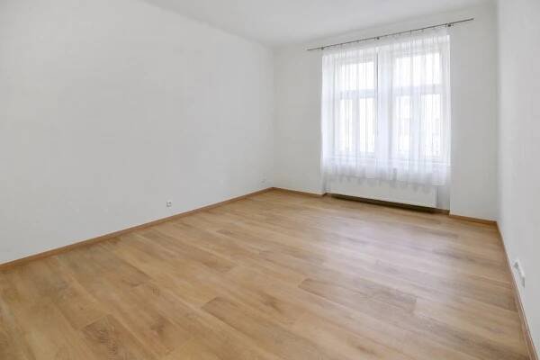 Pronájem bytu 2kk, 50m2, Praha 7 - ul. Korunovační