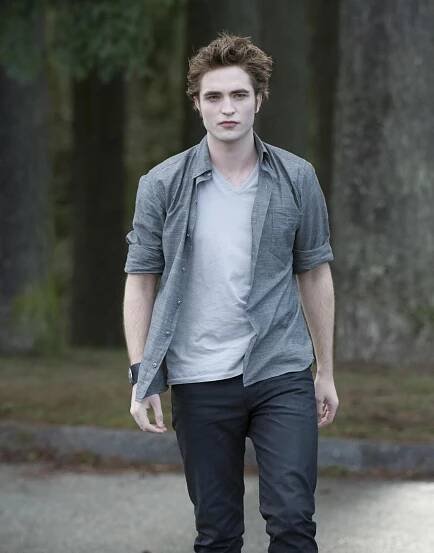 Robert Pattinson komentuje Stmívání negativně dost často.