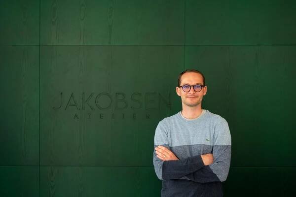 Designér Martin Jakobsen: Teprve drink a uživatel dají sklenici finální barvu a výslednou siluetu