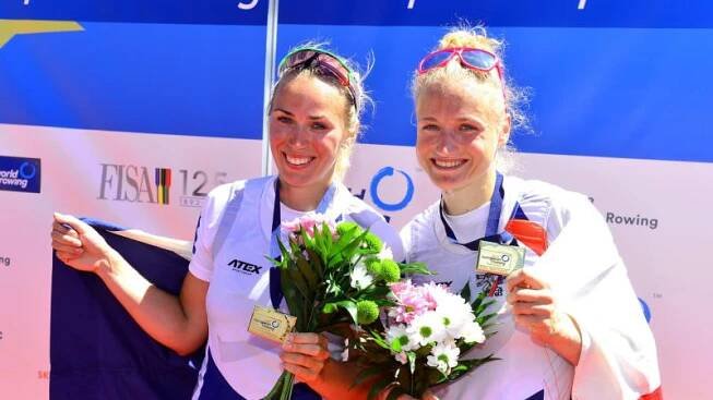 Zatím největší úspěch Lenky Antošové a Kristýny Fleissnerové: zlatá medaile ve skifu z mistrovství Evropy 2017 na domácí půdě v Račicích.