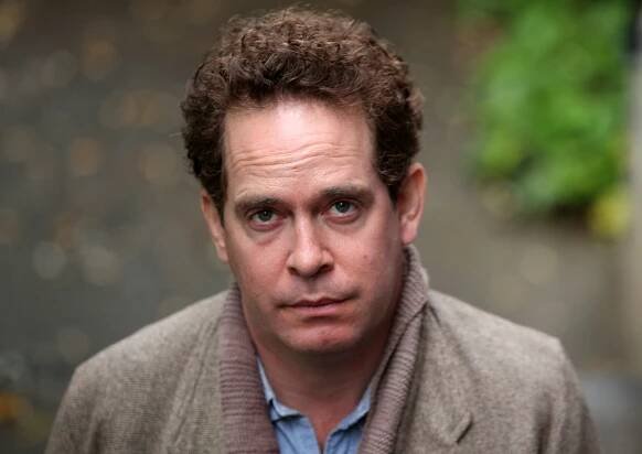 Tom Hollander Talks about the Dylan Thomas Biopic A POET IN NEW YORK