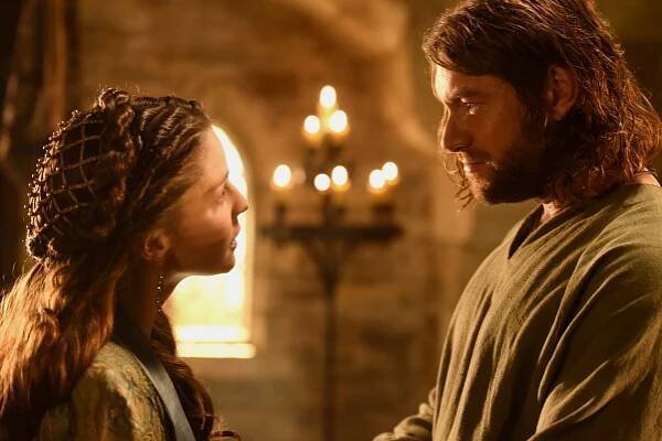 Mistr popravčí - Obětní beránek - Z filmu - Flora Spencer-Longhurst, Lee Jones