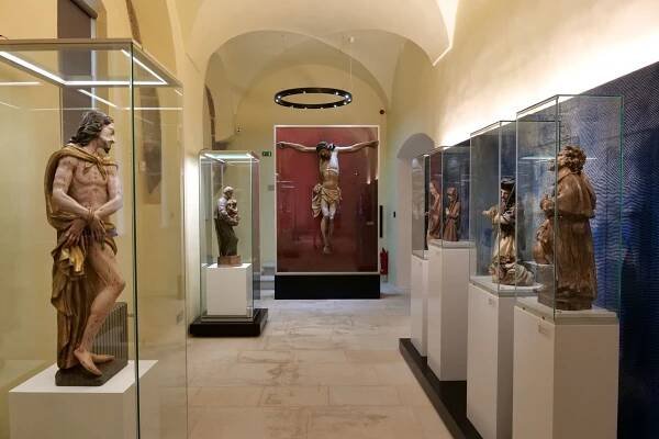 Svět portálů a bran | Muzeum Vysočiny Třebíč