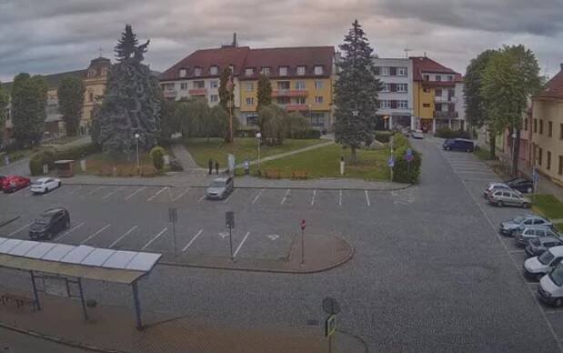 Fryšták Náměstí Míru webkamera – Sledujte živě městský život a dopravu