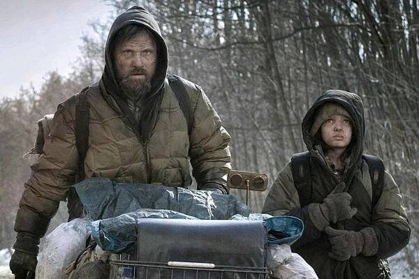 Viggo Mortensen Reunites with 'Road' Costar Kodi Smit-McPhee to Praise His 'Power of the Dog' Performance