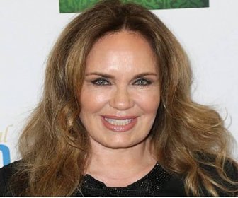 Catherine Bach Biography - Facts, Childhood, Family Life & Achievements