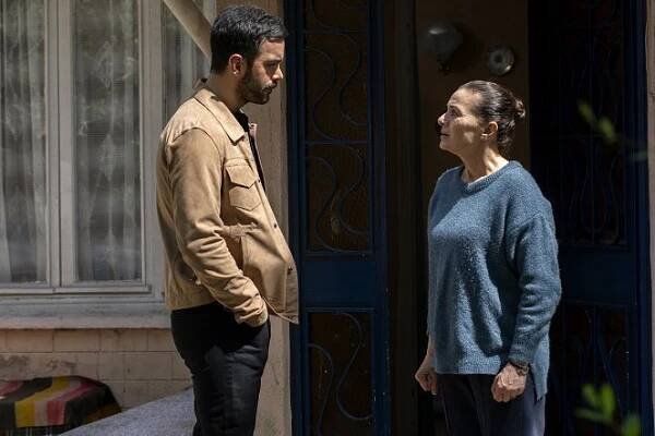 Kuzgun - Z filmu - Barış Arduç, Hatice Aslan
