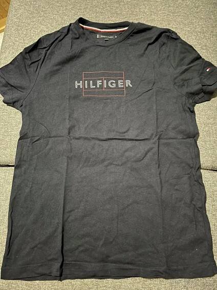 Značkové tričko Tommy Hilfiger, velikost M, pánské