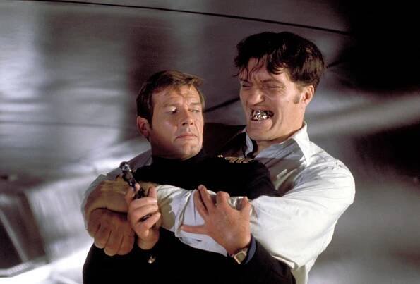 Richard Kiel Dies at 74; Played Jaws in Bond Films
