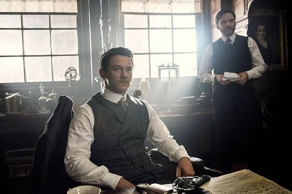 Psychiatr - Hildebrandt's Starling - Z filmu - Luke Evans, Daniel Brühl