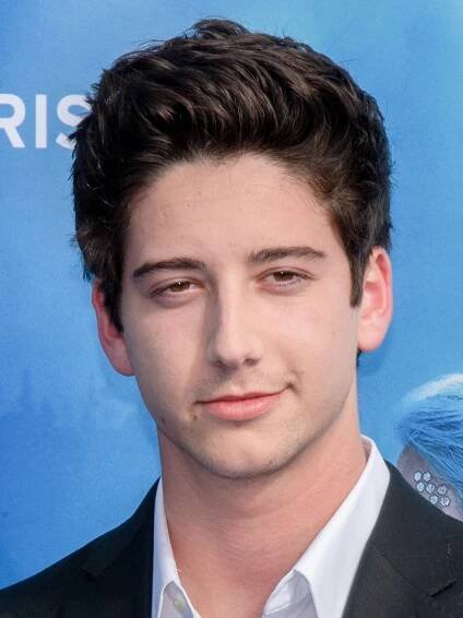 Milo Manheim - Actor