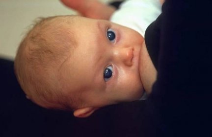 Nespokojený kojenec: Nenechte se odradit jeho pláčem!