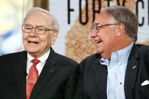 Berkshire Hathaway hasn't paid a dividend in nearly 60 years — Could that ever change?