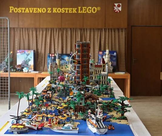 Tohle všechno jde postavit z lega! Sbírku staveb najdete ve Veselí