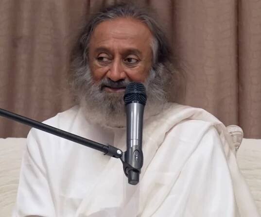 Sri Sri Ravi Shankar Biography - Facts, Childhood, Family Life & Achievements